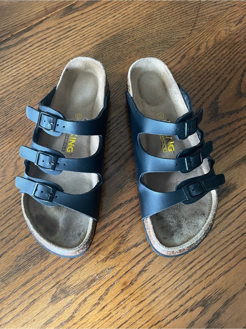 Classic Women's Triple-Strap Sandals - Black